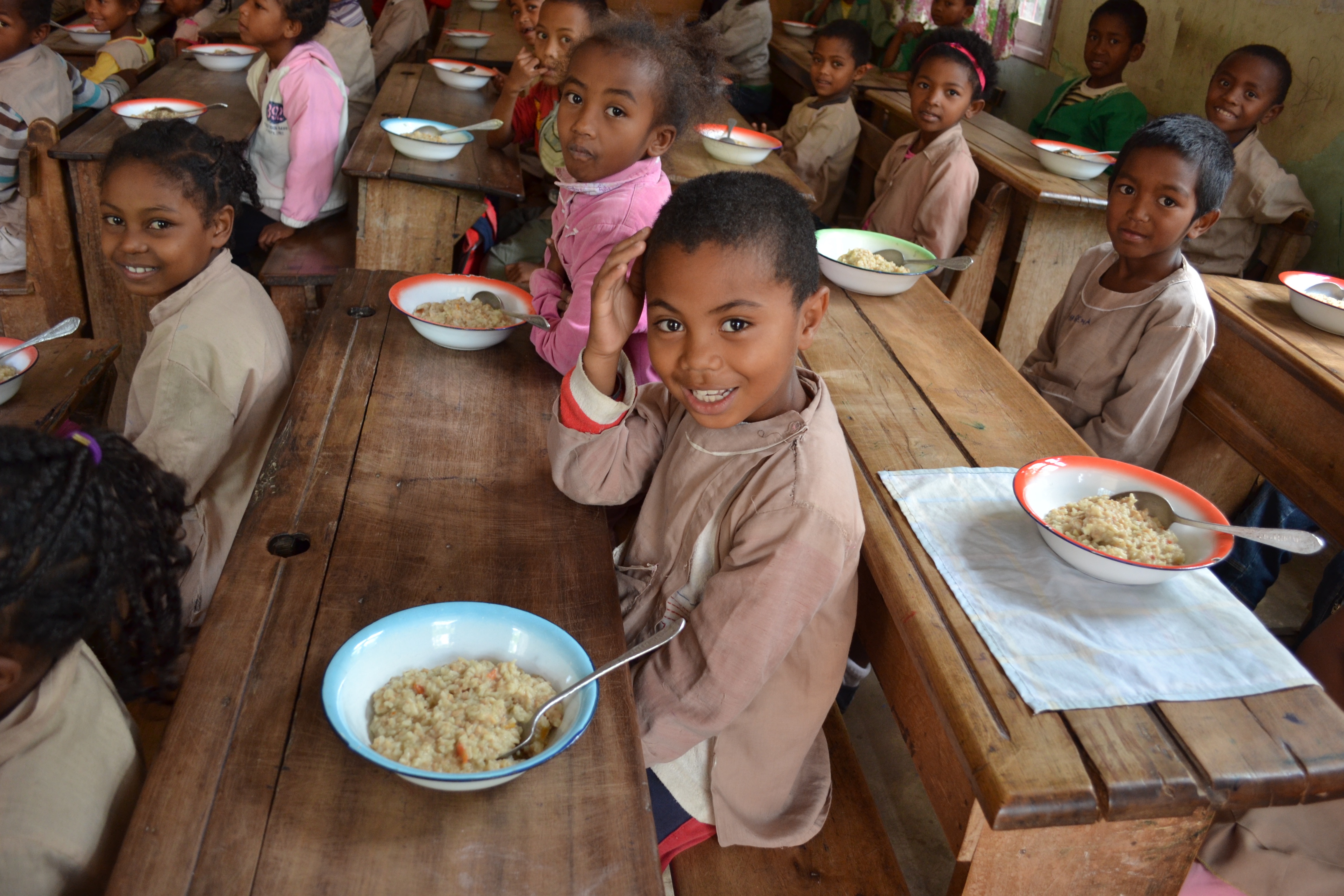 Rotary Club Assisi - Un pasto a scuola per i bambini